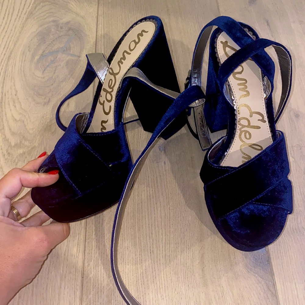 Sam Edelman brand new never worn 5.5 blue velvet
